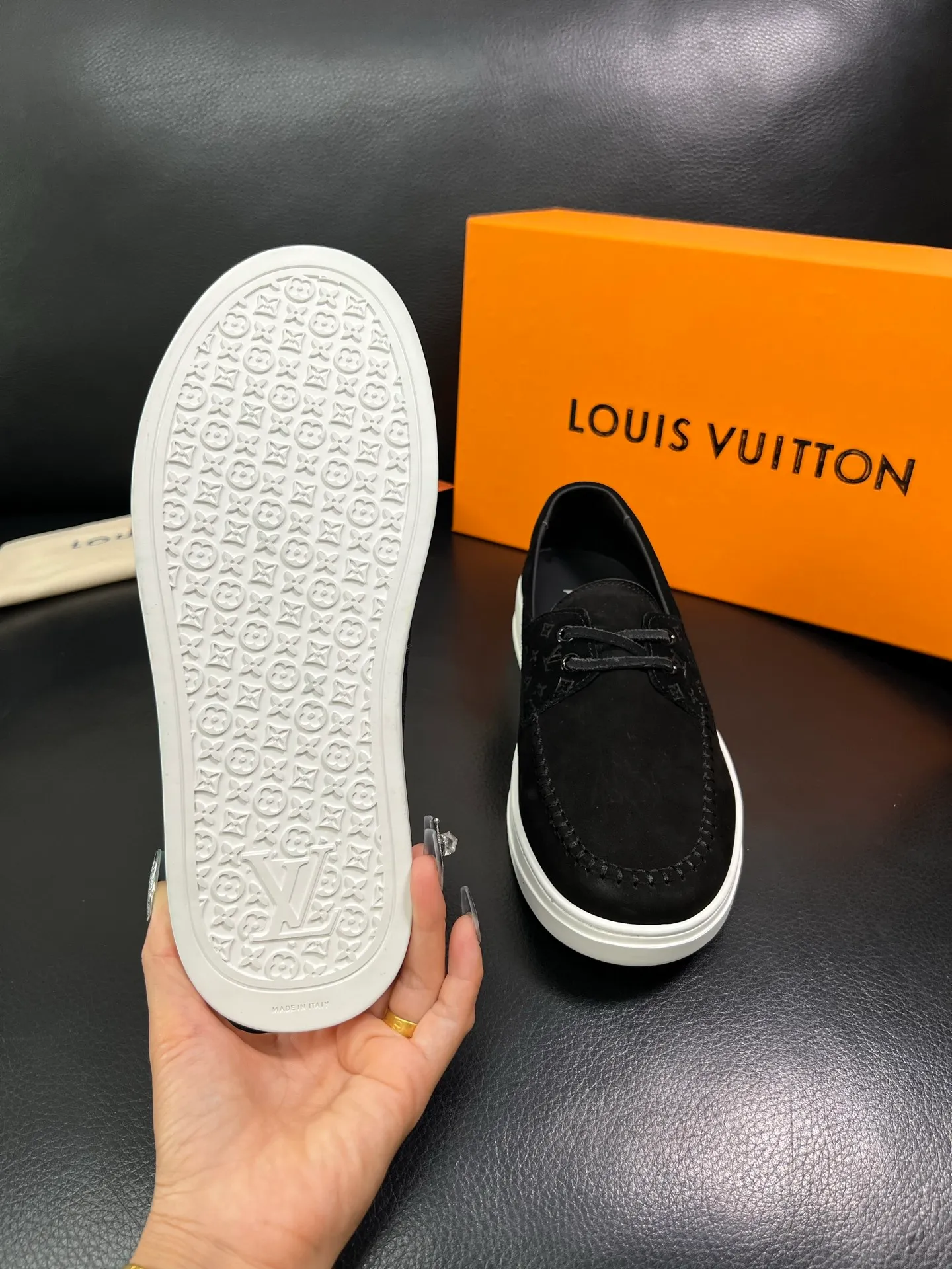Men's shoes 💰780 Lv top purchasing agent Louis Vuitton, slip-on sports shoes counter synchronization, uppers imported from Italy, high-quality splicing colorful and complex handicrafts, imported cowhide pads are soft and comfortable, soles: original soles specially provided by the original factory, T men's shoes 💰U exclusive movable molded soles are super comfortable, original and single goods, high quality, you can go in and out of the counter at will, welcome to compare, code number 39-44 (customized 38 45)85856